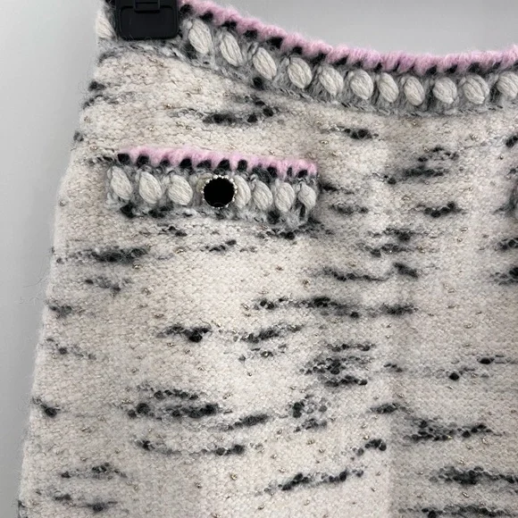 Authentic CHANEL Skirt - Picture 6 of 7